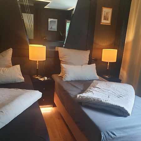 Miet-Kamp Ruhig, Zentral, Nahe Messe, Ausgefallenes Design 2 Schlafzimmer ベルリン エクステリア 写真